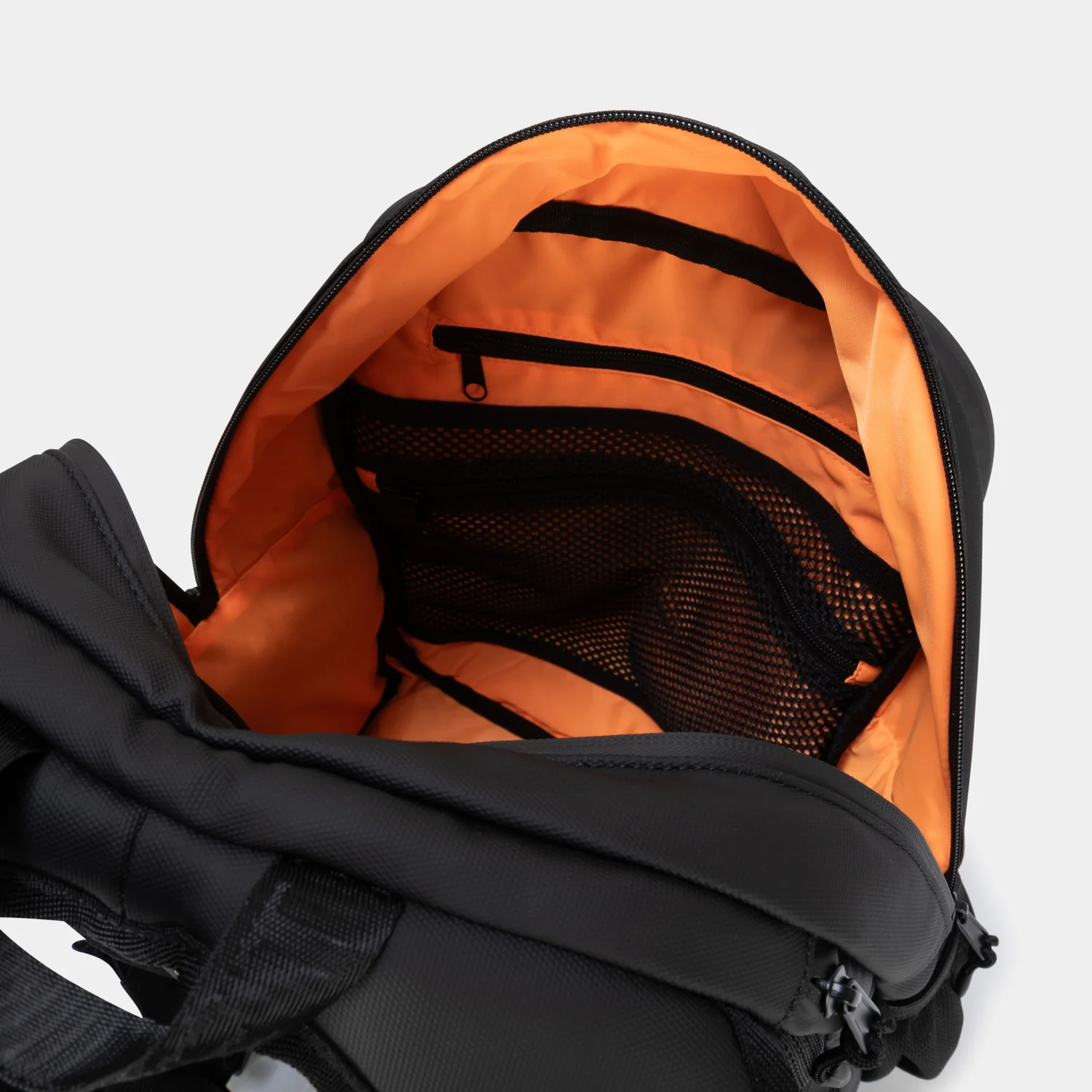 Black Cycling Backpack - Image 13